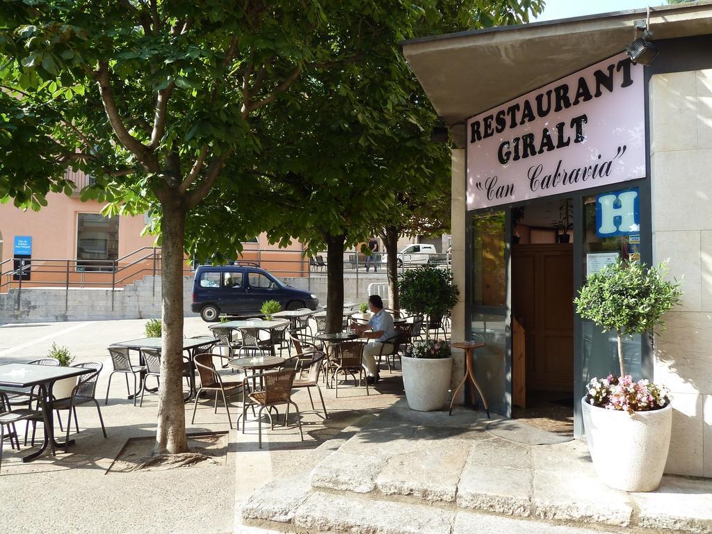 Restaurant fonda giralt Hotel Amer Esterno foto