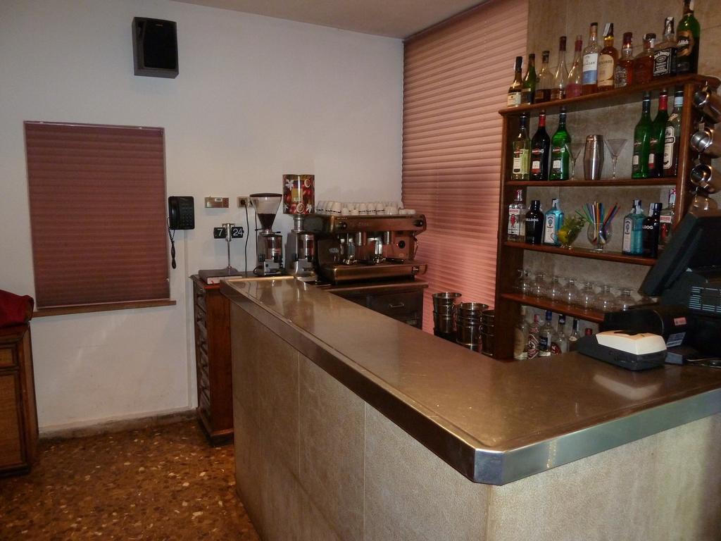 Restaurant fonda giralt Hotel Amer Esterno foto